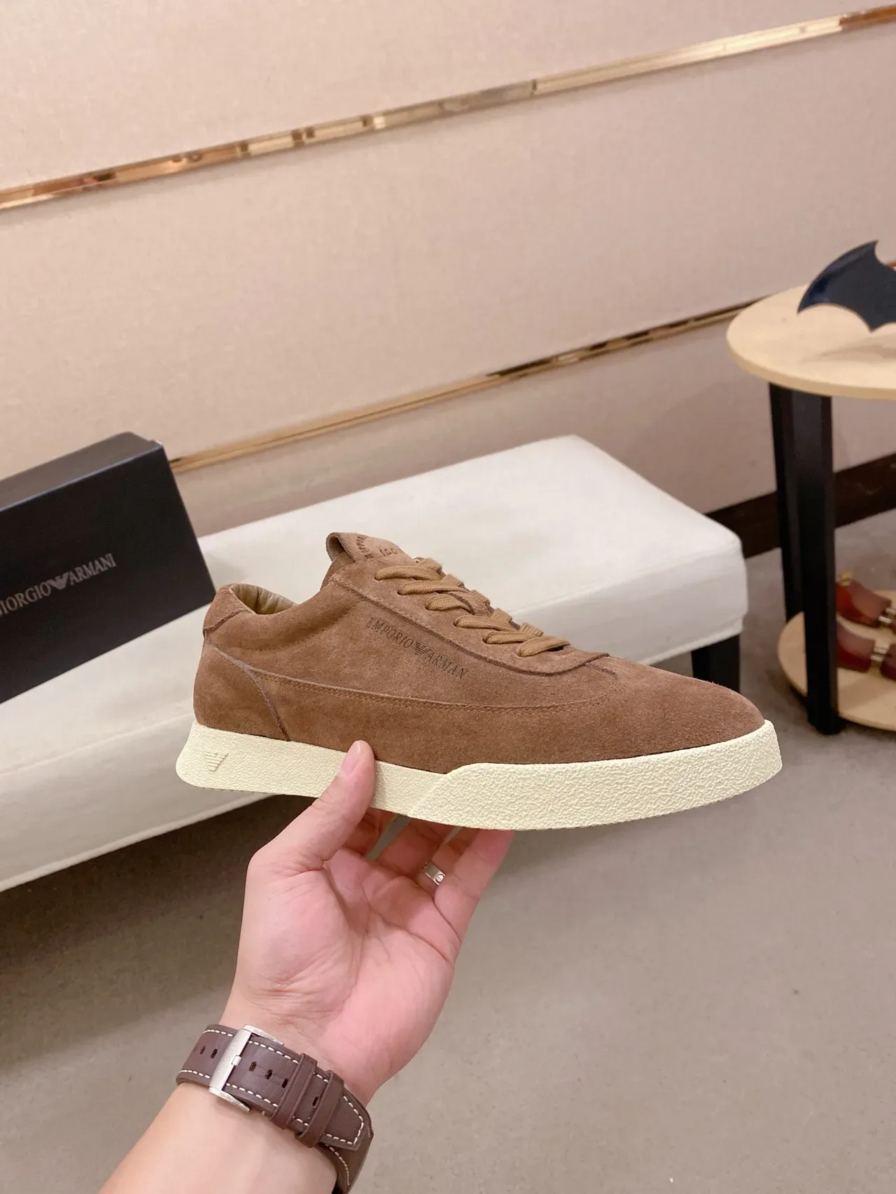 Emporio Armani Tênis Lifestyle de Camurça Marrom Low-Top 4