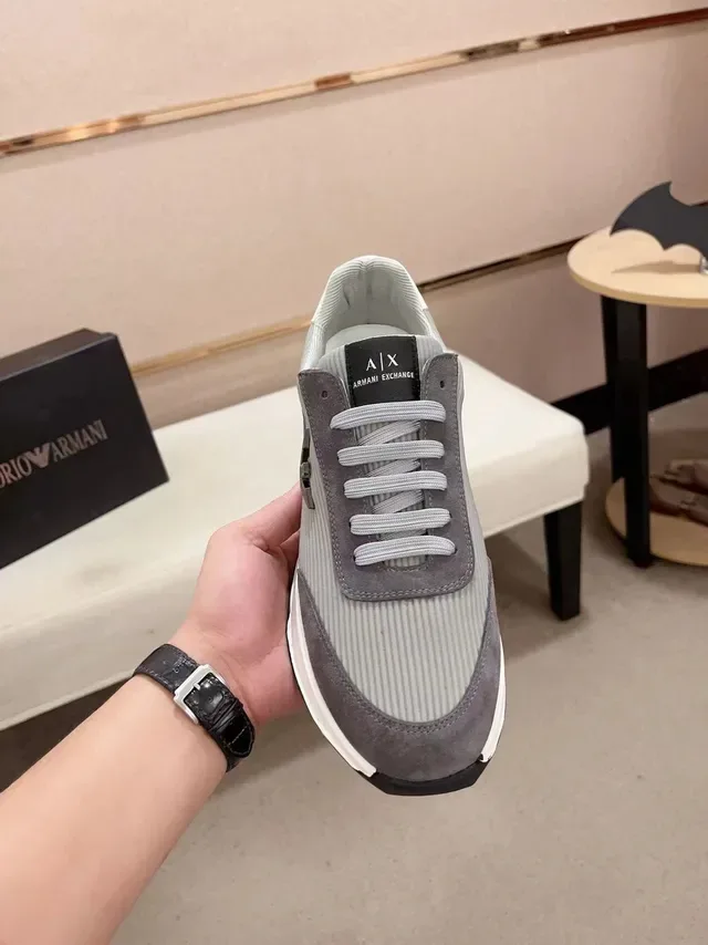Emporio Armani Gris Negro Tejido Acanalado Superior Cubiertas de Ante Zapatillas Lifestyle 2