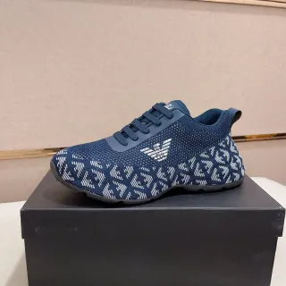 Emporio Armani Zapatillas Azul Marino y Blanco con Monograma de Punto