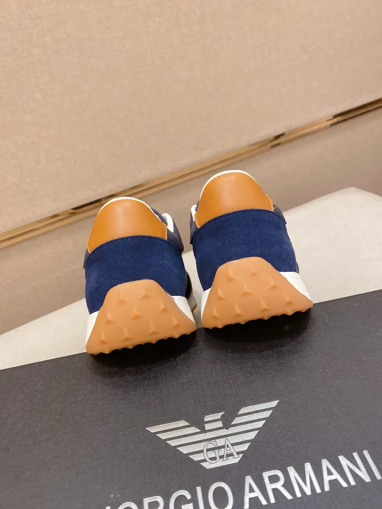 Emporio Armani Basket Lifestyle Bleu Marine Cuir-Suede Logo Aigle 3