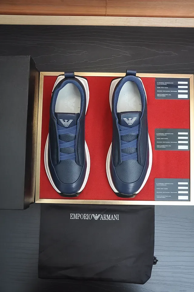 Emporio Armani حذاء رياضي جلدي أزرق بحري سكوب 5