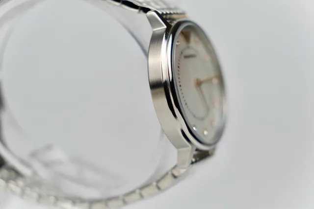 Emporio Armani Prata Branco Caixa Redonda Dial de Nácar Relógio de Quartzo 5