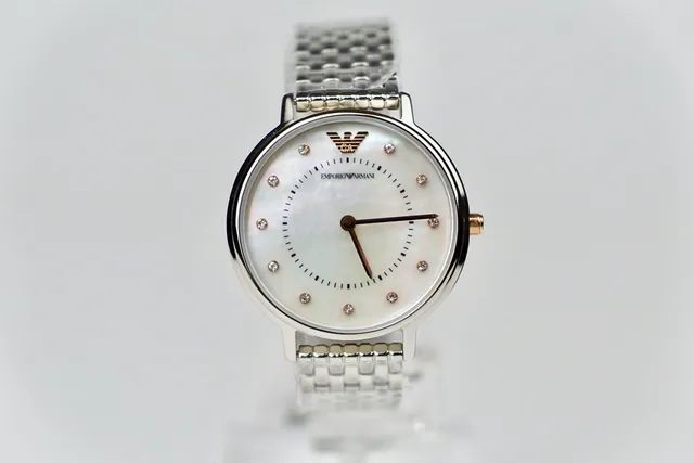 Emporio Armani Prata Branco Caixa Redonda Dial de Nácar Relógio de Quartzo 6