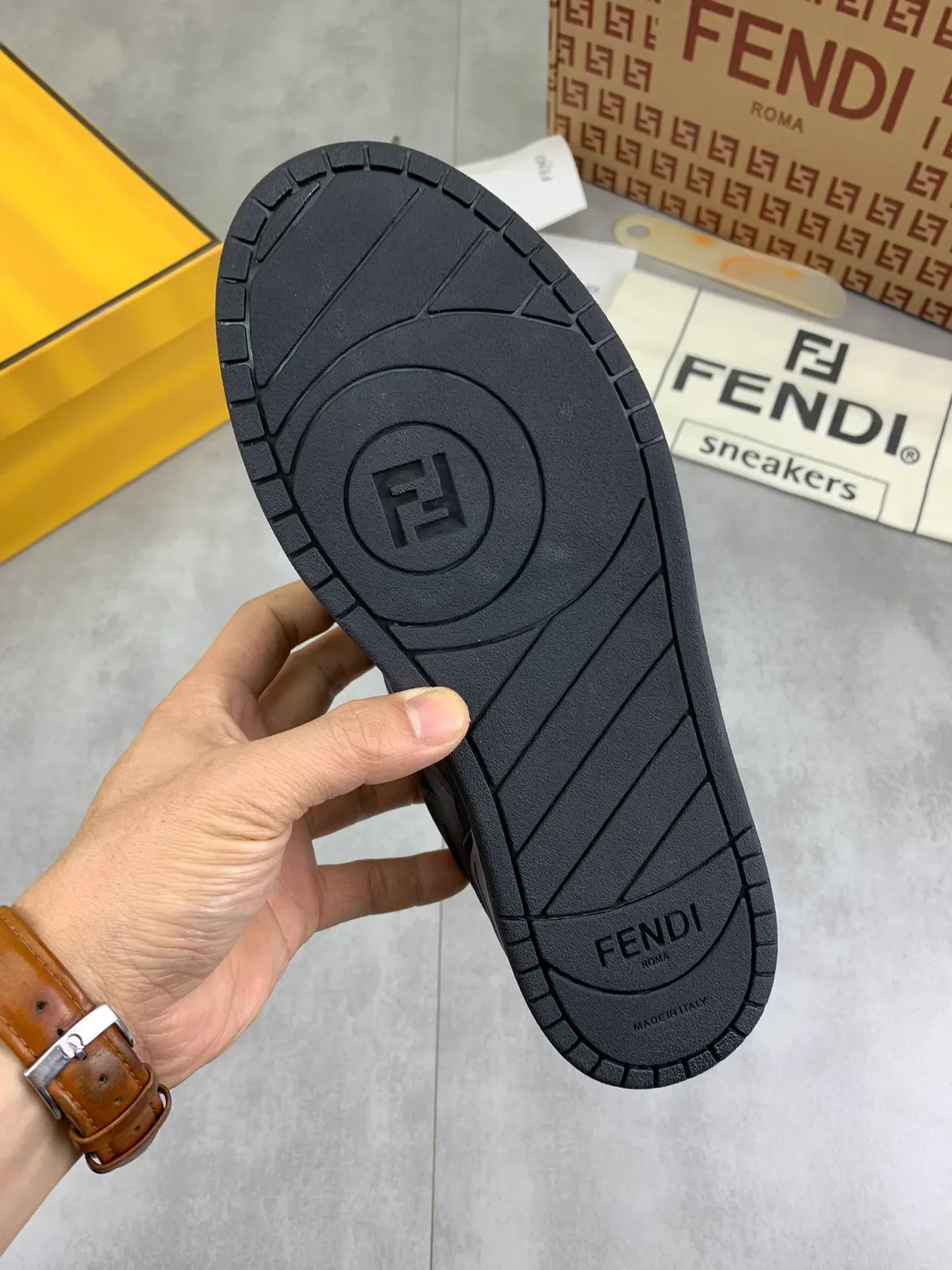 फेंडी काला भूरा Monogram Jacquard Textile Suede Overlays Lifestyle Sneakers 2