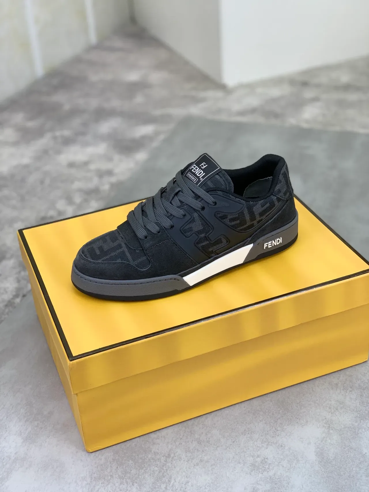 फेंडी काला भूरा Monogram Jacquard Textile Suede Overlays Lifestyle Sneakers 4