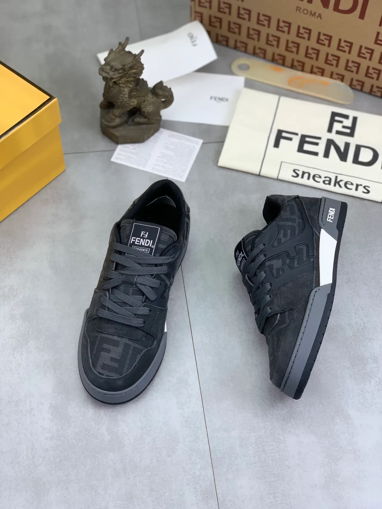 फेंडी काला भूरा Monogram Jacquard Textile Suede Overlays Lifestyle Sneakers 5