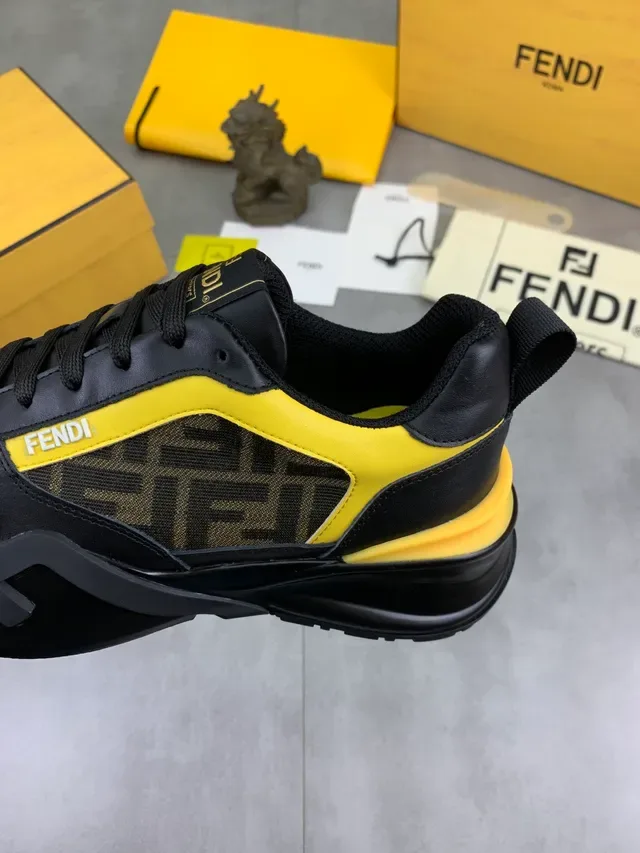 Fendi Sneakers Chunky Noires à semelle jaune Monogram FF en tissu 4