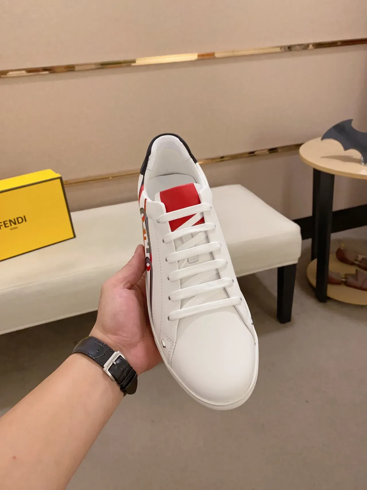 Fendi FF Logo Sneaker Blanc Rouge Bleu Marine Lifestyle Sneakers 9