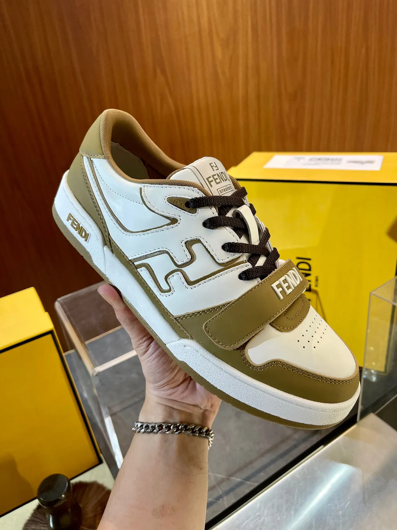 Fendi FF Low Sneakers White Beige Lifestyle Sneakers 3