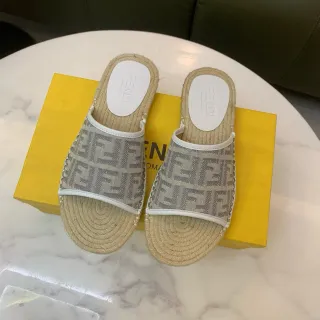 Fendi FF Monogram বেইজ ধূসর ক্যানভাস স্ট্র্যাপ জুট-মোড়ানো এসপাড্রিল সোল চপ্পল