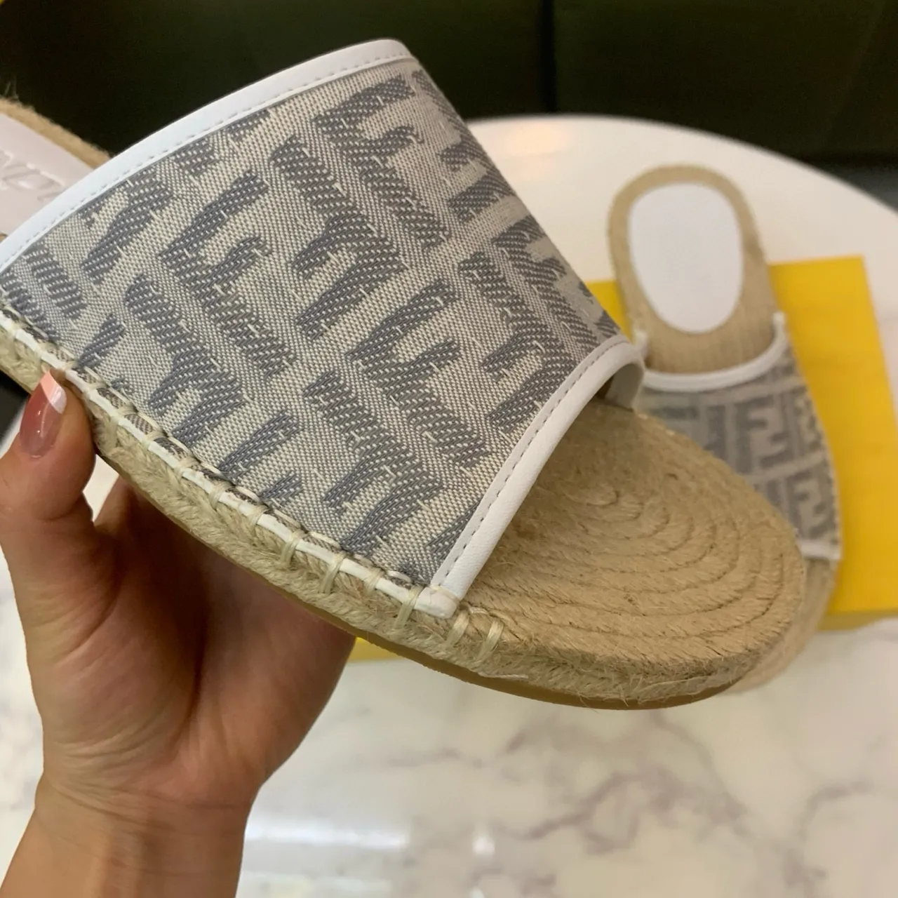 Fendi FF Monogram बेज ग्रे कैनवास स्ट्रैप जूट लिपटा एस्पाड्रिल सोल चप्पल 6