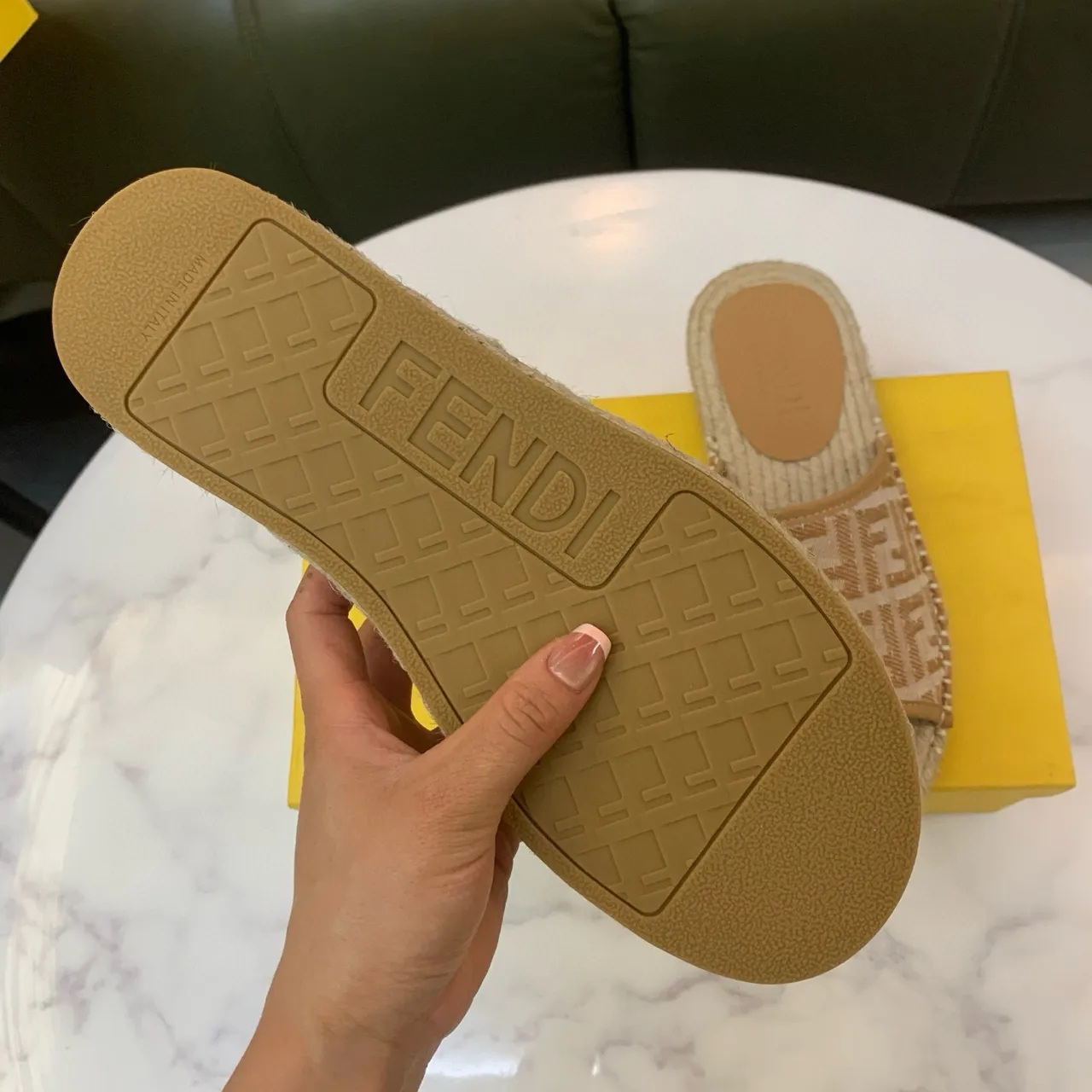 Fendi FF Monogram Espadrille Zapatilla Beige Marrón Correa de Jacquard Suela Trenzada Zapatillas 3