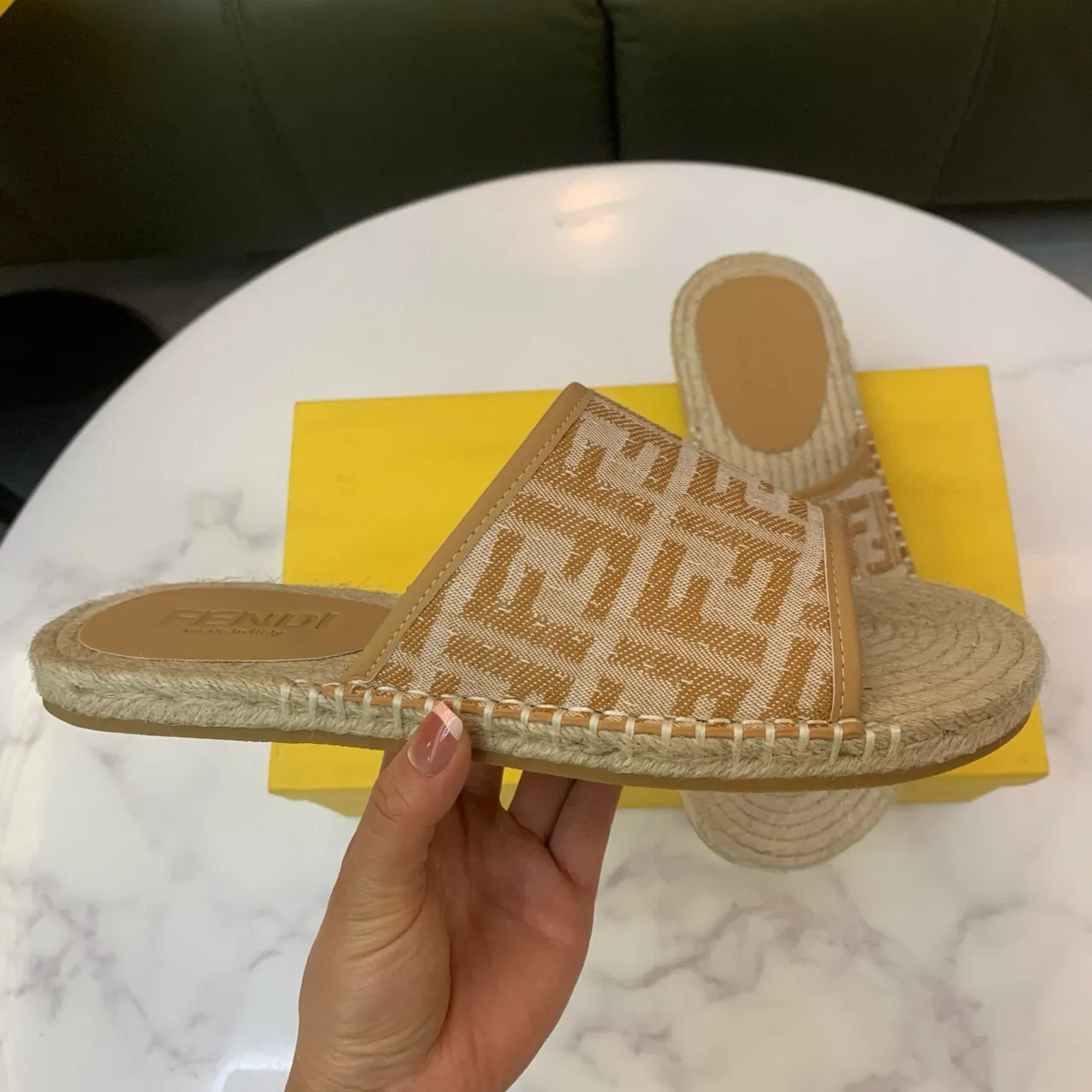 Fendi FF Monogram Espadrille Zapatilla Beige Marrón Correa de Jacquard Suela Trenzada Zapatillas 8