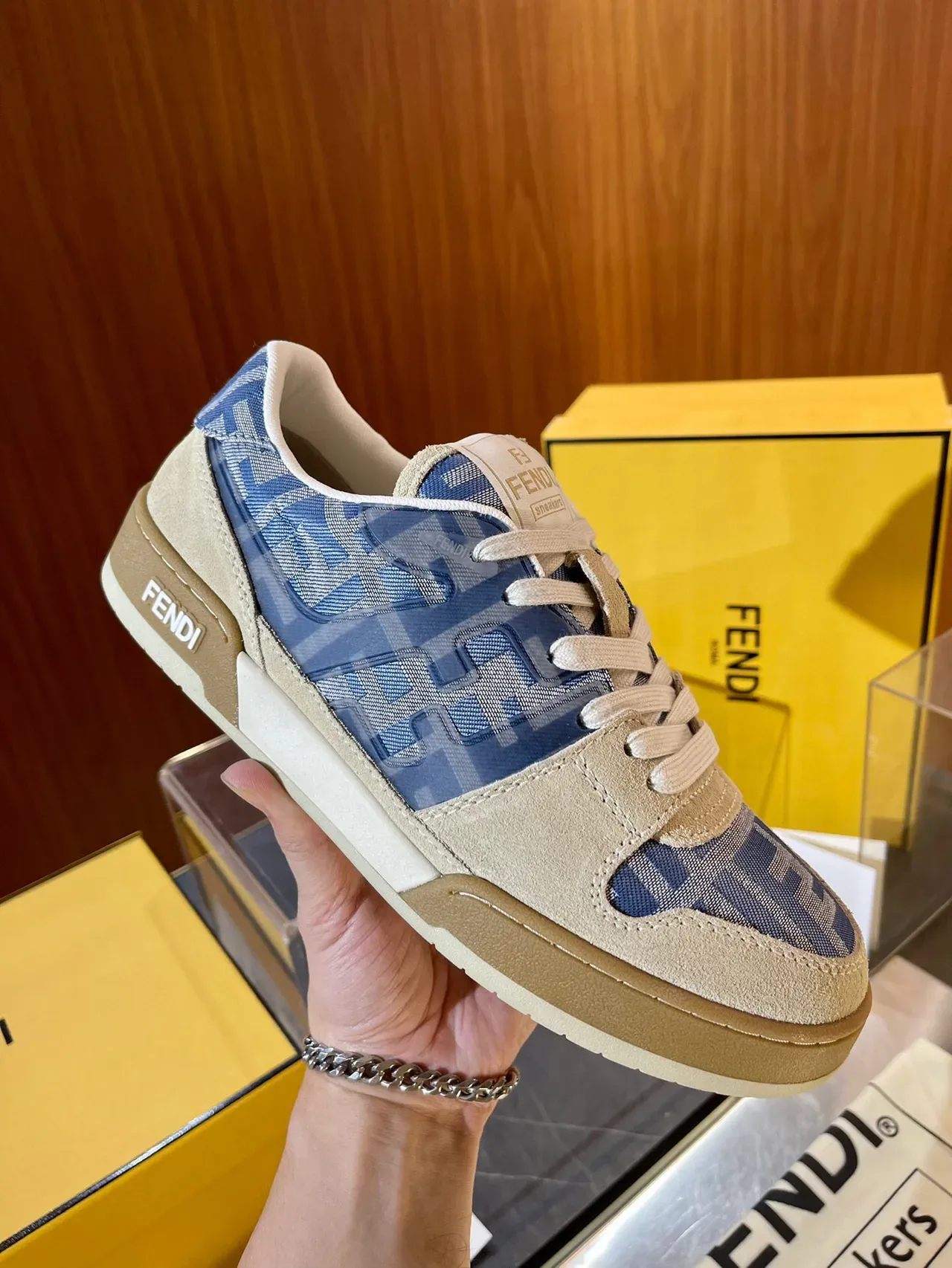 Fendi FF Sneaker 蓝色米色印花提花麂皮拼接运动鞋 2