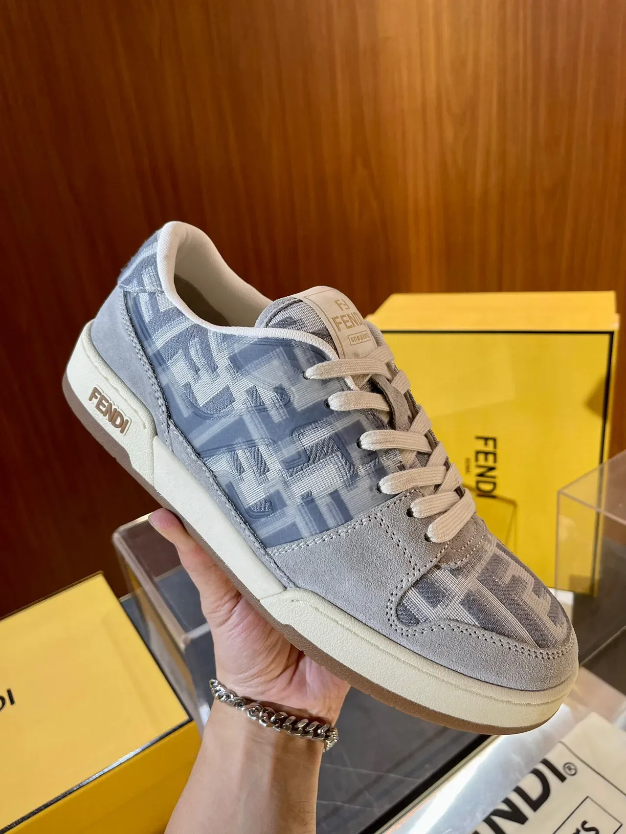 Fendi FF Sneaker 蓝色米色印花提花麂皮拼接运动鞋 6