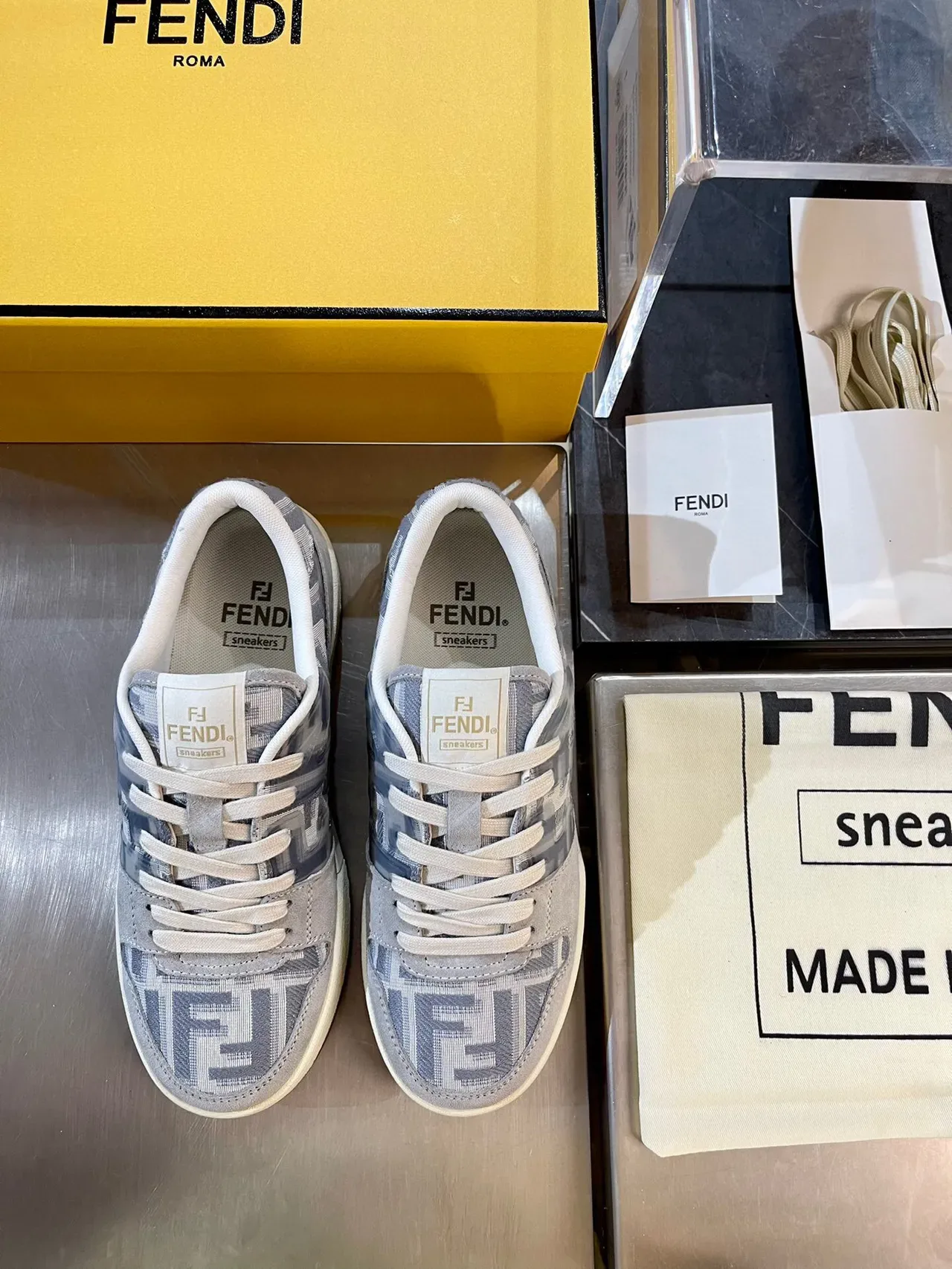 Fendi FF Sneaker 蓝色米色印花提花麂皮拼接运动鞋 7