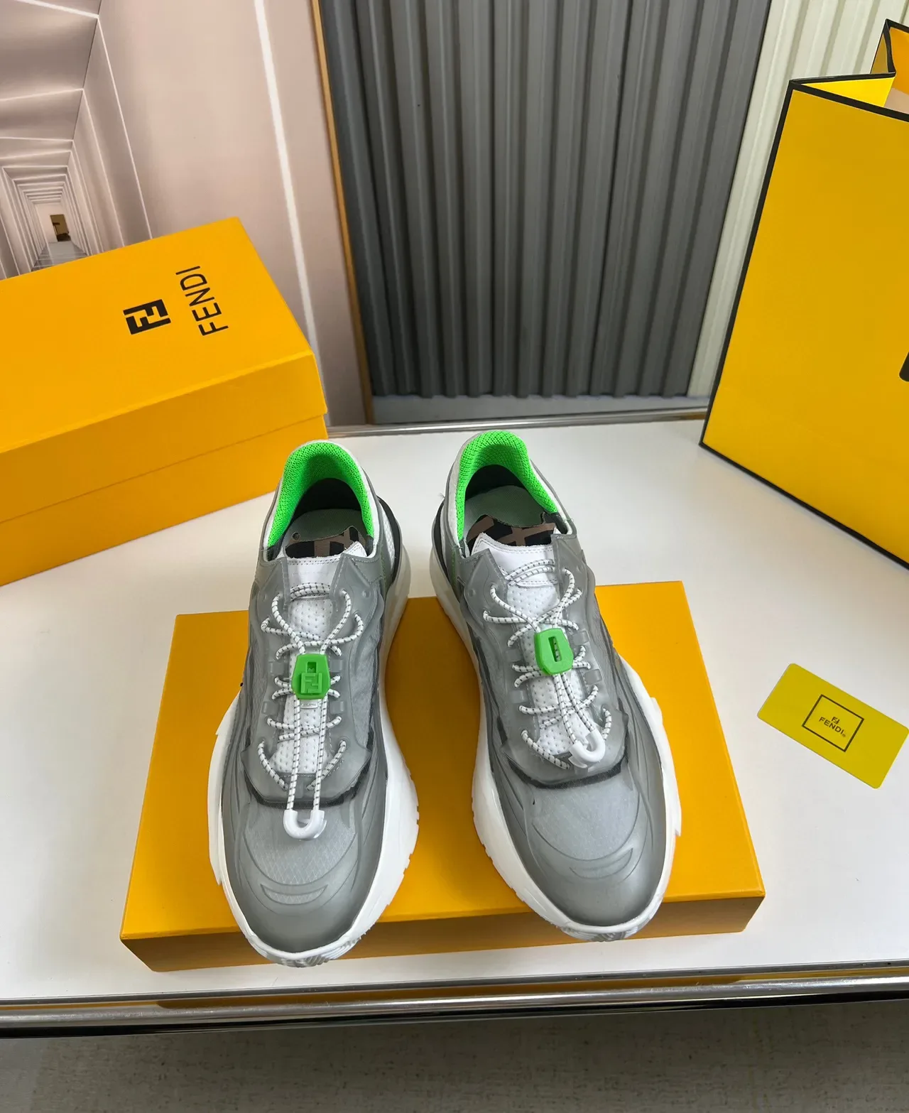 Fendi Cinza Verde Sola Esculpida Camada de Malha e Sintético Superior Tênis Chunky 9