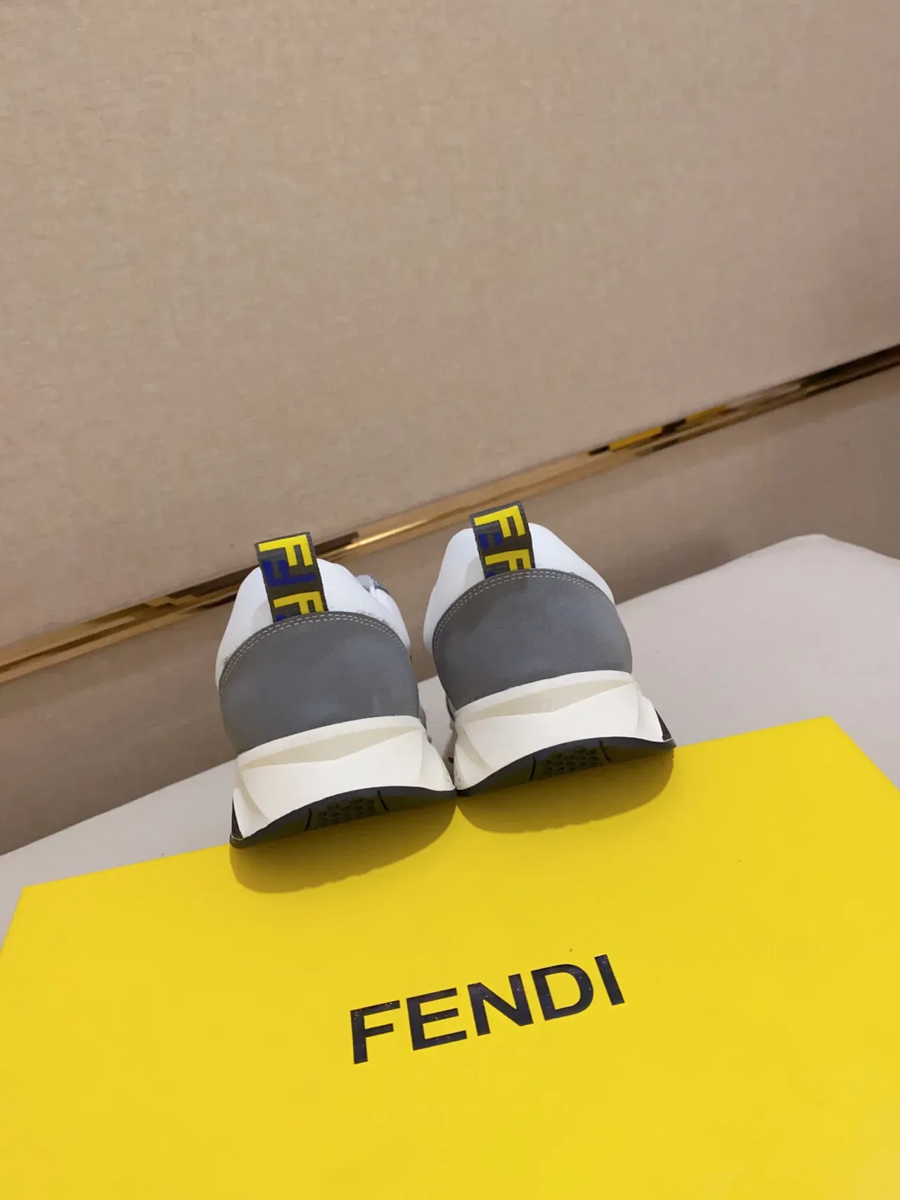 Fendi Mania সাদা ধূসর হলুদ Monster Eye লাইফস্টাইল স্নিকার্স 3