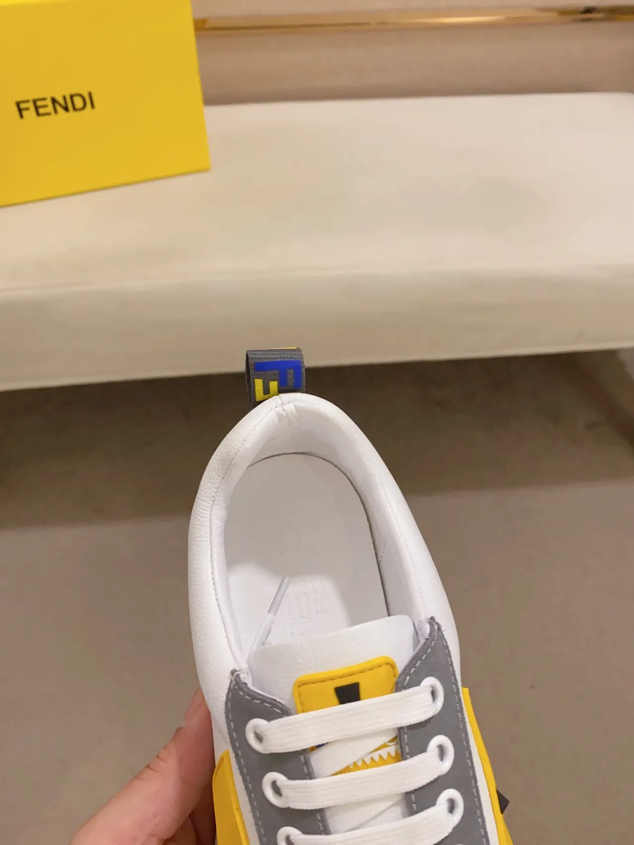 Fendi Mania সাদা ধূসর হলুদ Monster Eye লাইফস্টাইল স্নিকার্স 5
