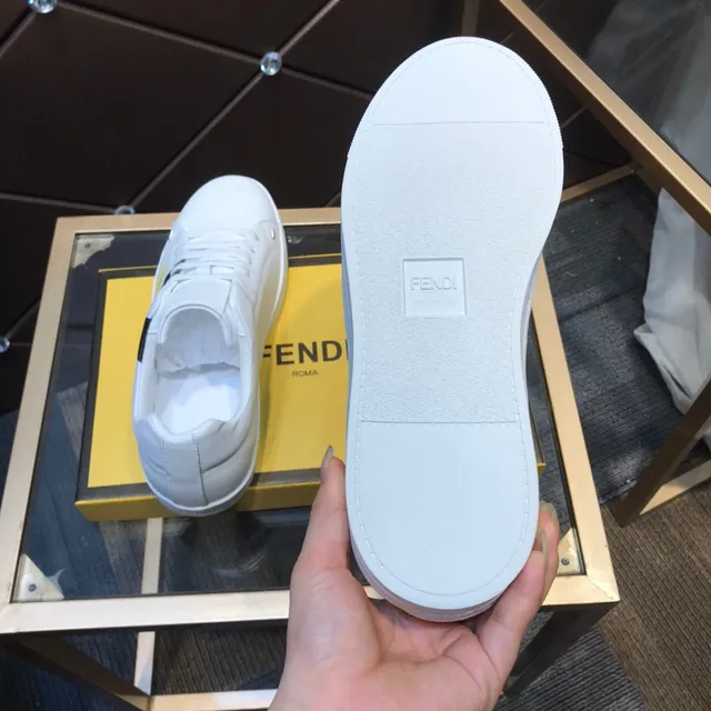 Fendi Monster sneaker branco preto amarelo sneakers lifestyle 3
