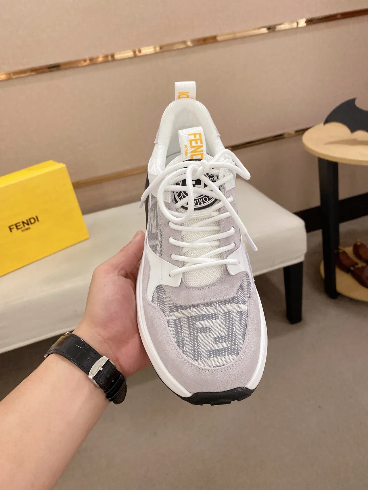 Fendi Track Trainer 灰色 Monogram 厚底运动鞋 2