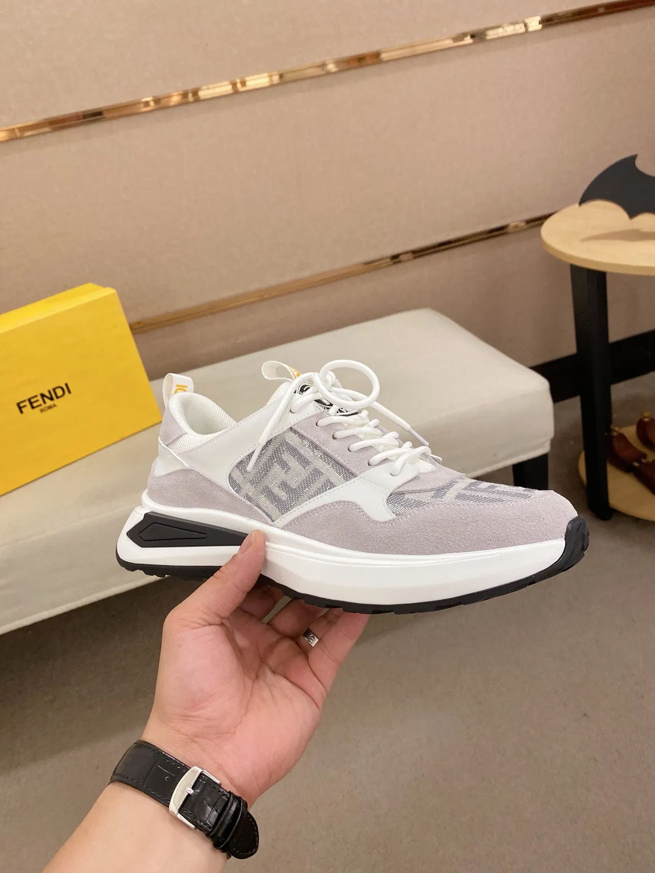 Fendi Track Trainer 灰色 Monogram 厚底运动鞋 4