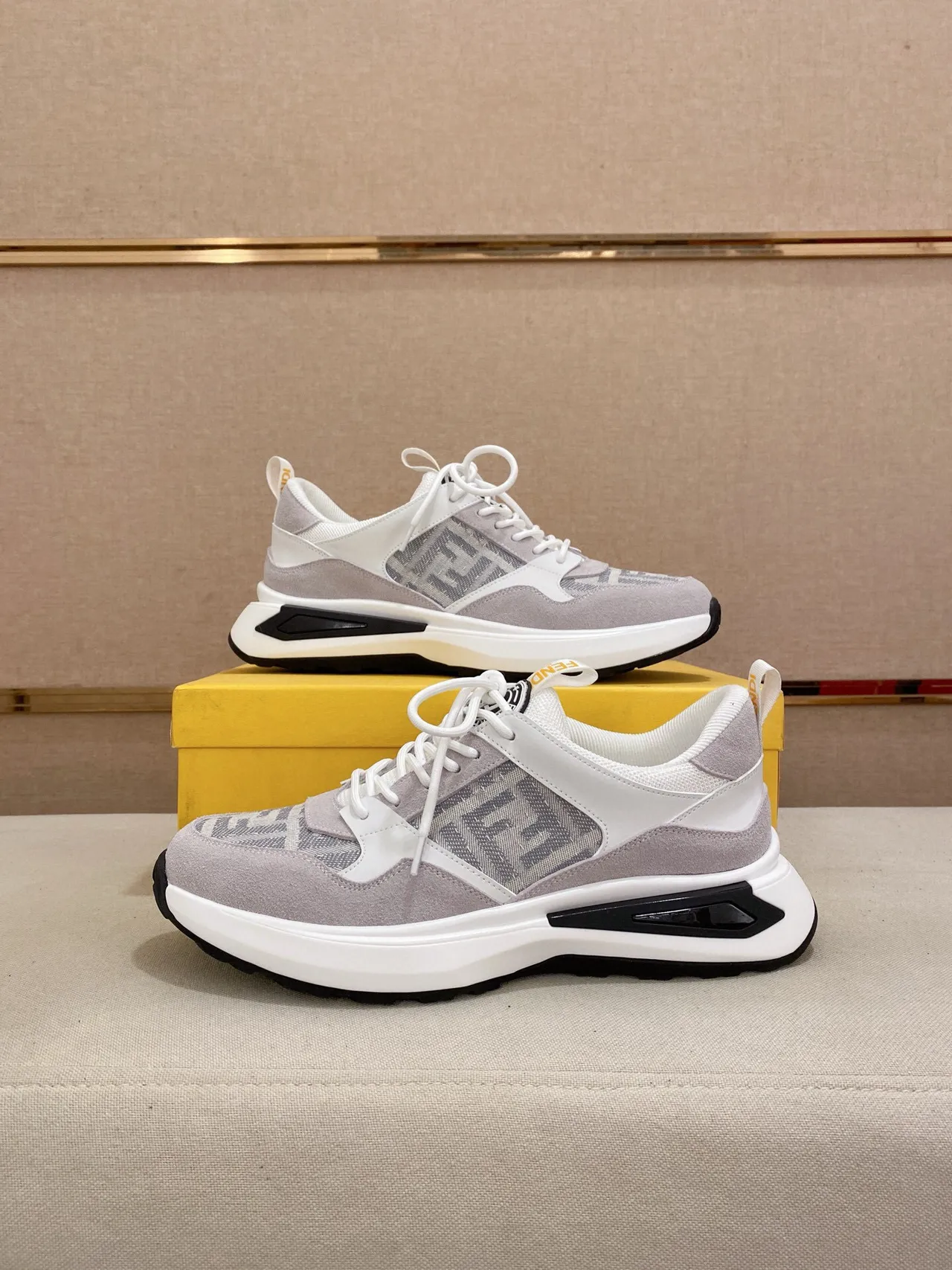 Fendi Track Trainer 灰色 Monogram 厚底运动鞋 7