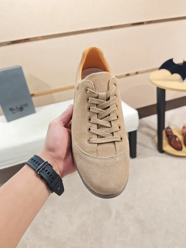 Zapato Casual de Ante Beige de Bajo Perfil con Cordones 5