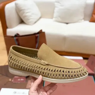 Loafer ante beige y blanco con vamp tejido
