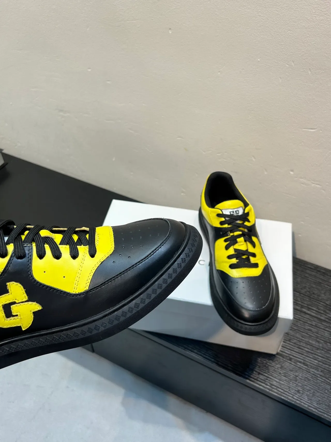 Black and Yellow Panelled Logo Sneaker 8