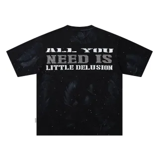 Camiseta gráfica oversized de estampado completo negra y azul