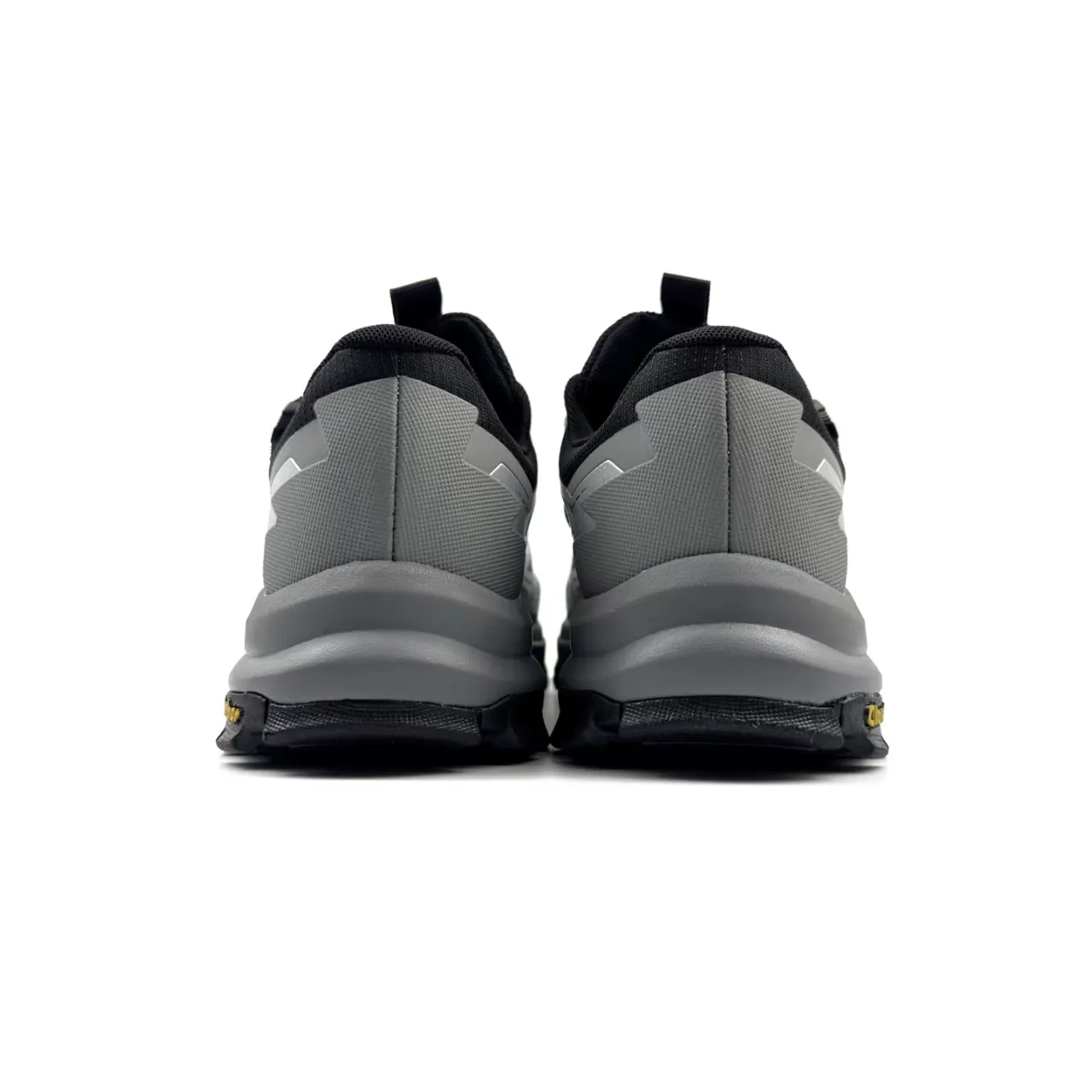 Chaussures de trail running noires BOA Dial 17
