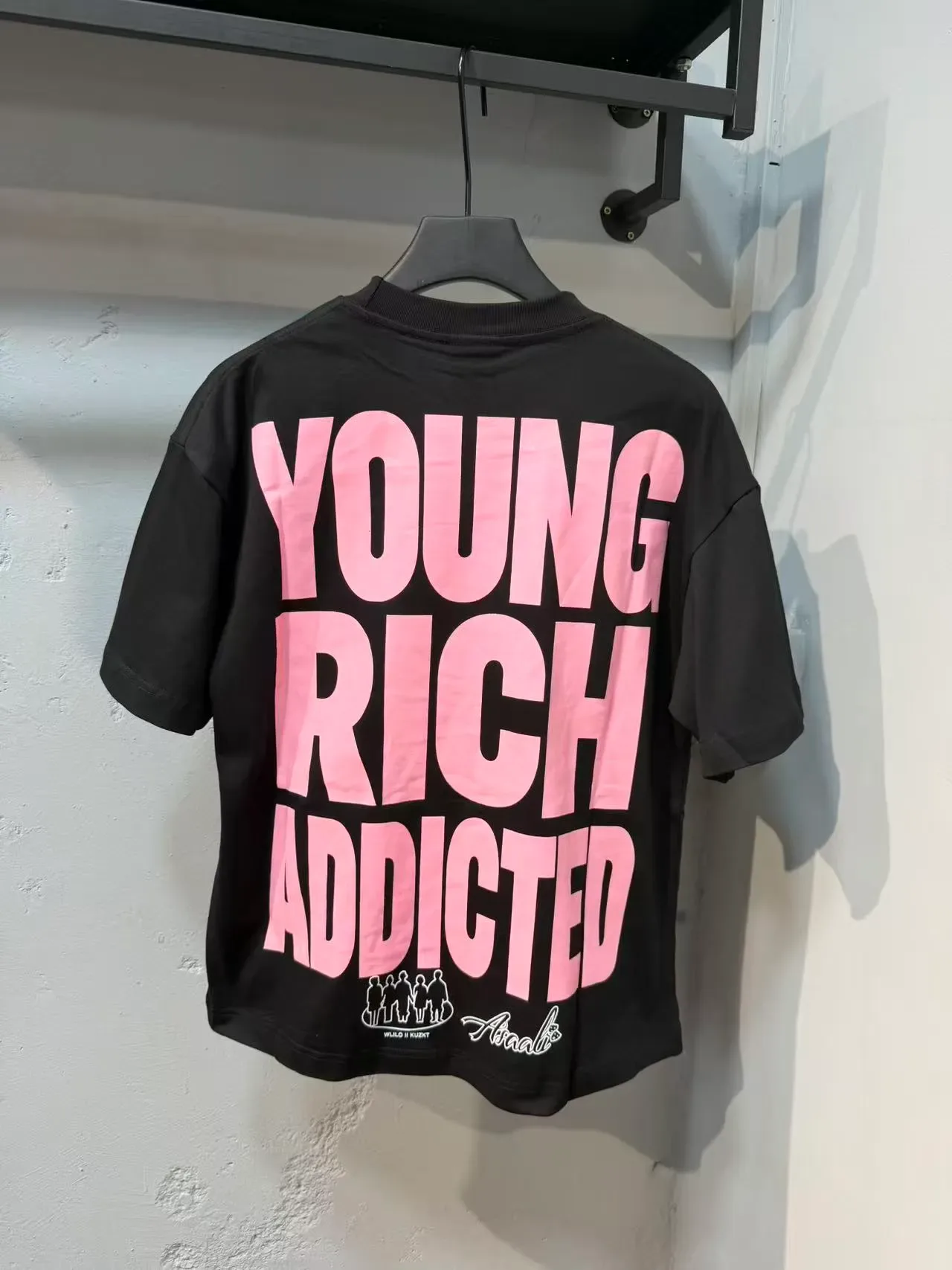 Black Graphic-Print Oversized T-Shirt 6