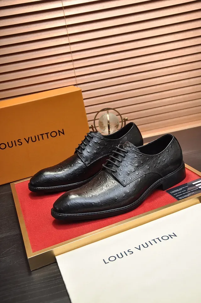 Chaussures Oxford à bout cap noir en cuir d'autruche embossé 7
