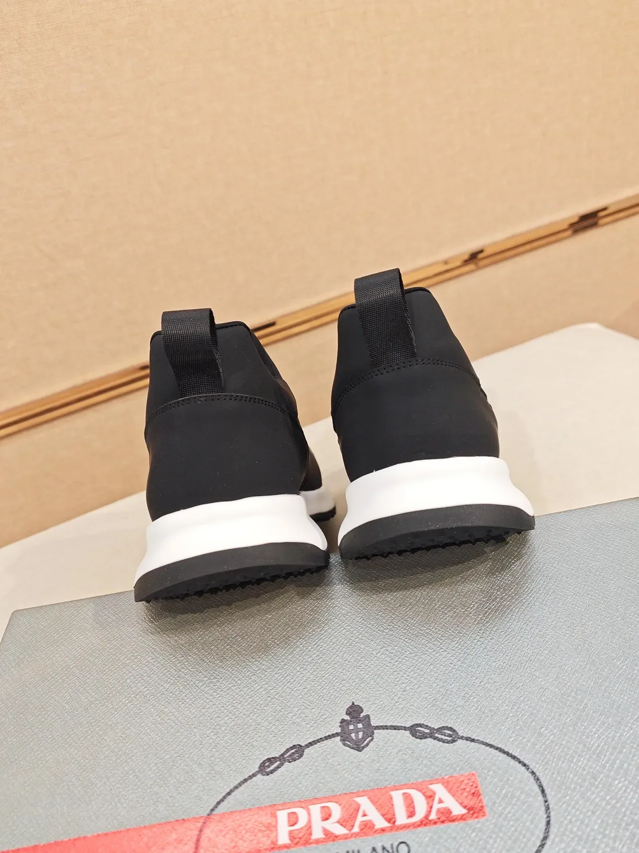 Black White Slip-On Geometric Quilted Upper Sneakers 4