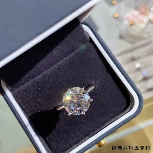 Classic Six-Prong Solitaire Round Brilliant Cut Ring 6