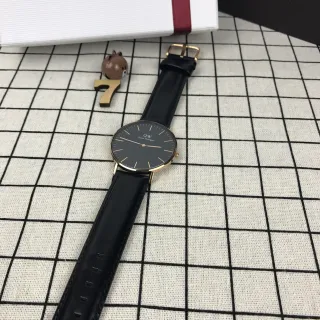 Daniel Wellington काला सोना न्यूनतम डायल केस क्वार्ट्ज घड़ी