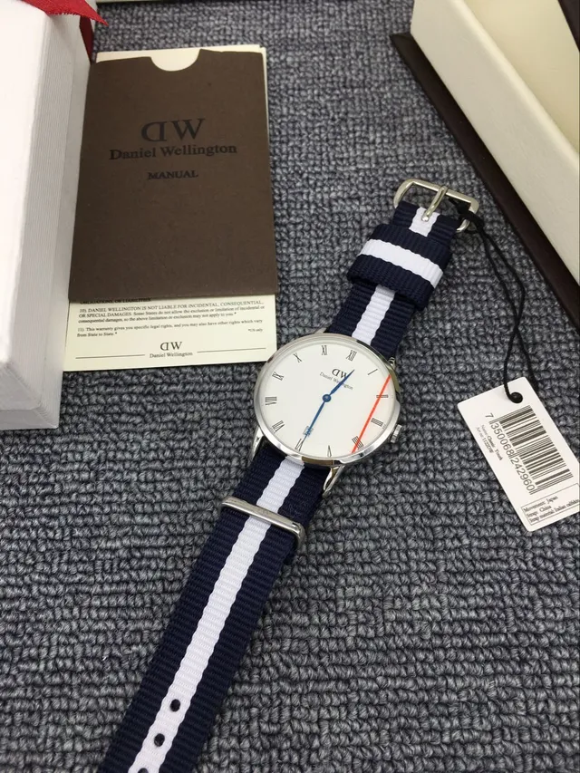 Daniel Wellington 经典娇小白色表盘海军白条纹 NATO Strap Quartz Watch 4