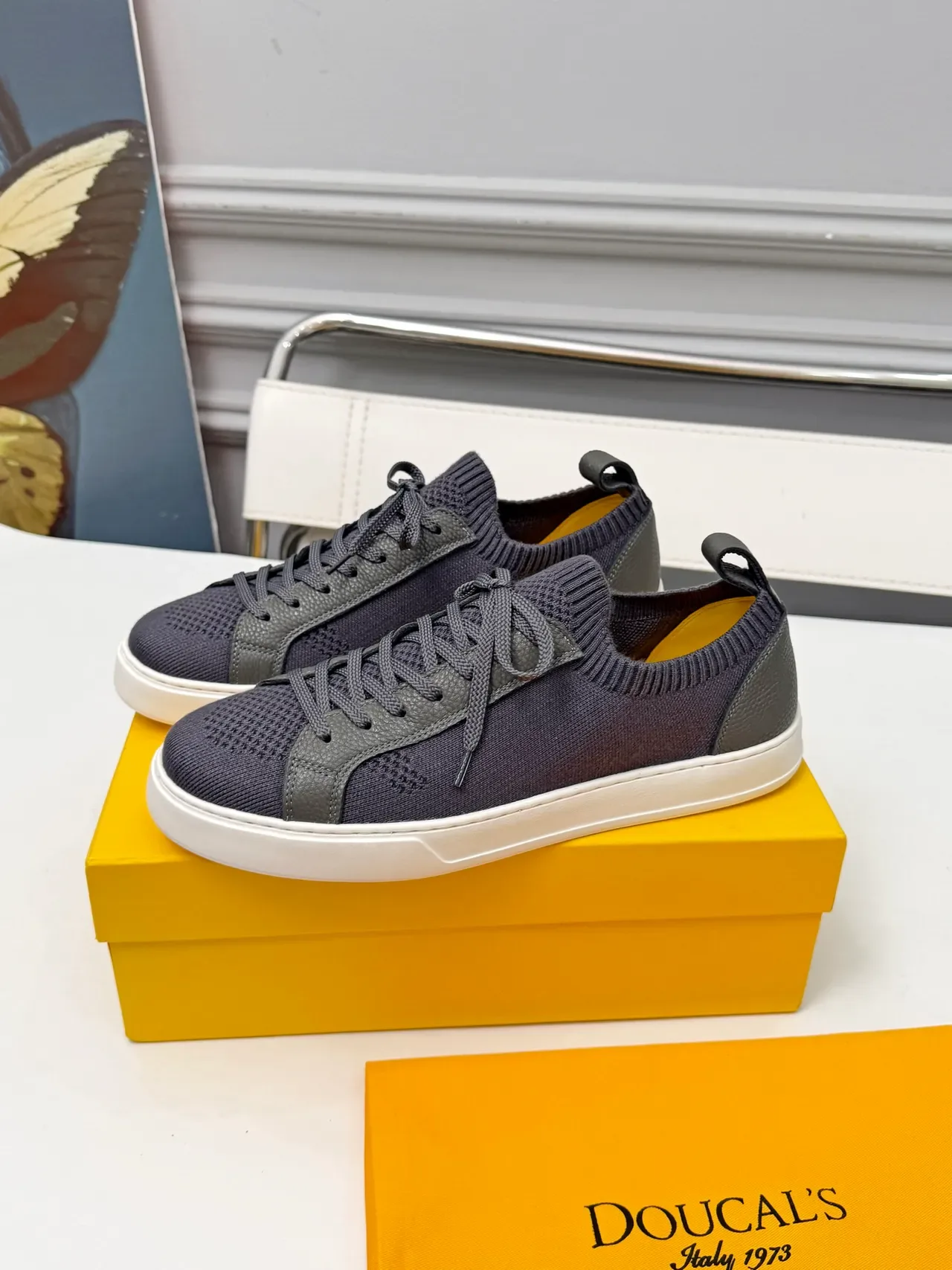 Sneakers Low-Top Gris Foncé avec Tissu et Cuir Overlay 4