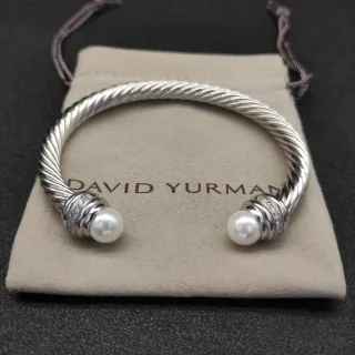David Yurman Cable Classics 珍珠和钻石扭曲电缆手链
