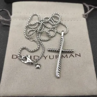 David Yurman Cable Collectibles Collier avec pendentif croix tordue