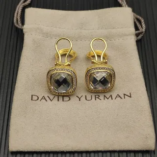 David Yurman أقراط كليب أون ذهبي الدرجة مقصوصة بشكل وسادة مع هالة بفييه