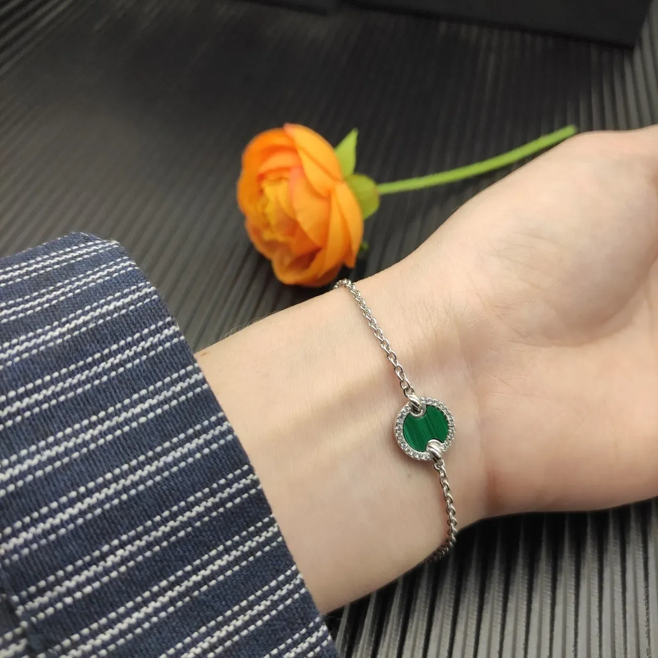David Yurman Silver Green Chain Circular Pendant Bracelet 4