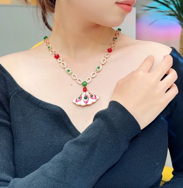 Fan-Shaped Enamel and Gemstone Pendant Necklace 8