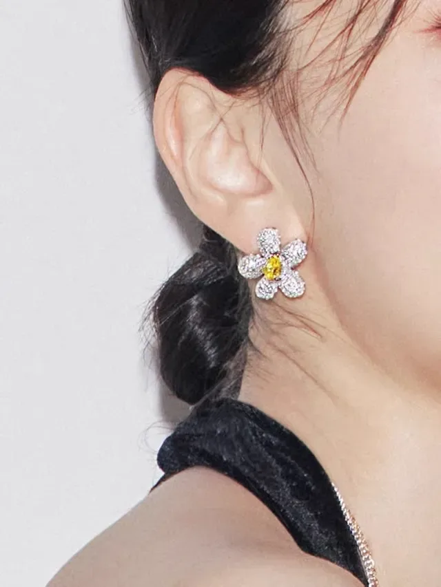 Floral Pavé Yellow Gem Stud Earrings 8