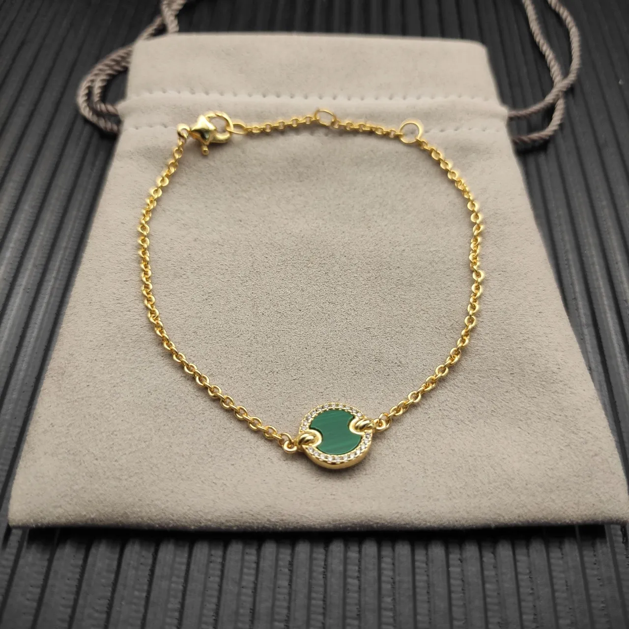 Gold Green Chain Link Malachite Cabochon Bracelet 7