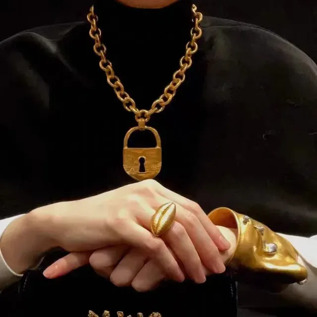 Gold Padlock-Shaped Textured Surface Necklace 3