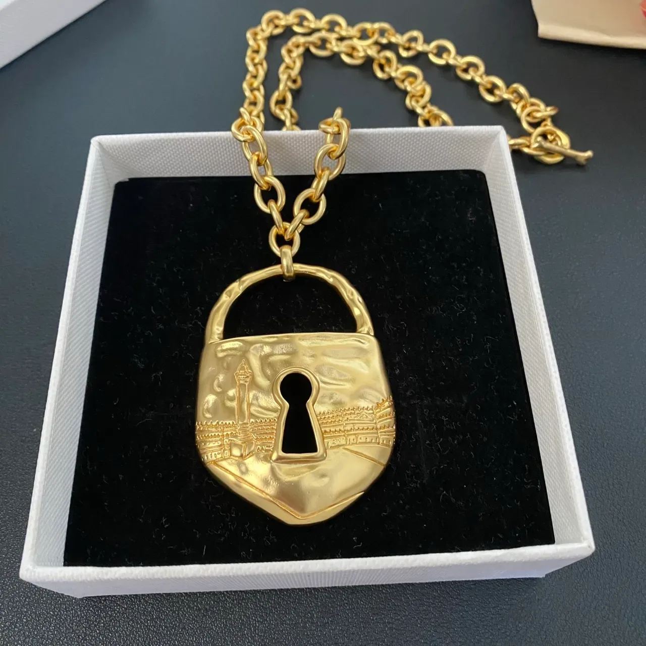 Gold Padlock-Shaped Textured Surface Necklace 6