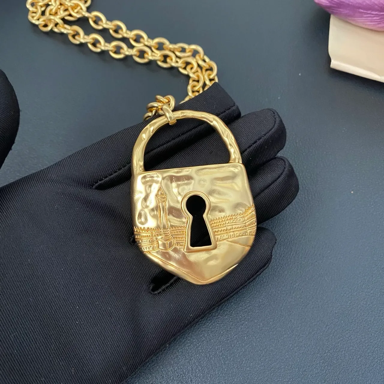 Gold Padlock-Shaped Textured Surface Necklace 9