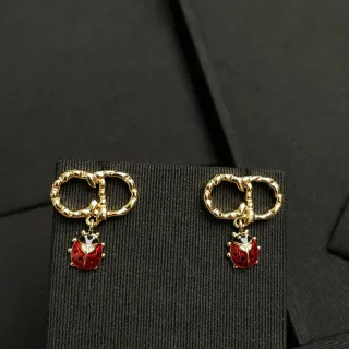 Aros dorados rojos texturizados de bambú esmaltados mariquita colgantes aretes